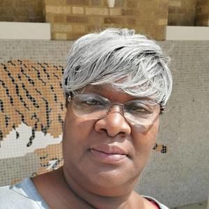 Meet your Posher, Marcia